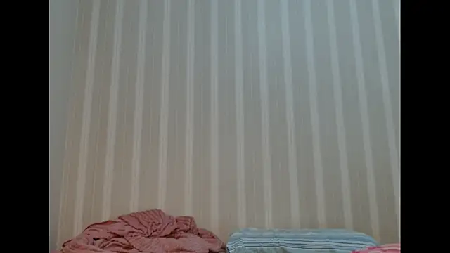 ingridequinti online show from 11-12-25, 02:23