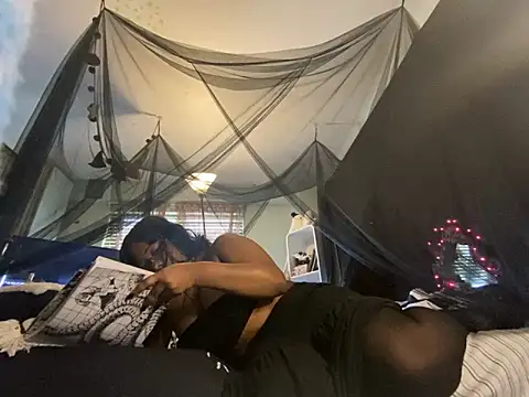 ebunnybri online show from 09-10-25, 06:52