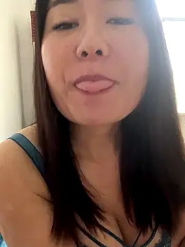 Snapshot of Bobo-kk chatting on 09-19-25, 01:40 Bobo-kk online show from 09-19-25, 01:40