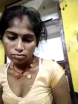 Snapshot of Susila_ji chatting on 09-22-25, 07:49 Susila ji online show from 09-22-25, 07:49