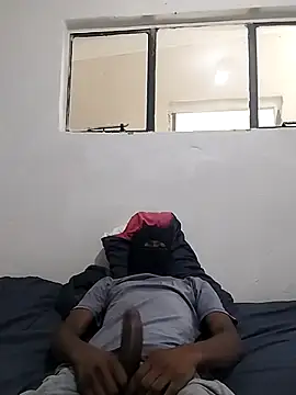 Snapshot of dumbBroke chatting on 11-07-25, 12:38 dumbBroke online show from 11-07-25, 12:38