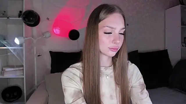 Snapshot of AliceLababy_ chatting on 11-02-25, 04:15 AliceLababy online show from 11-02-25, 04:15