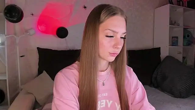 Snapshot of AliceLababy_ chatting on 11-03-25, 03:41 AliceLababy online show from 11-03-25, 03:41