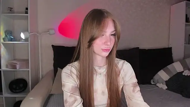 Snapshot of AliceLababy_ chatting on 11-08-25, 03:50 AliceLababy online show from 11-08-25, 03:50