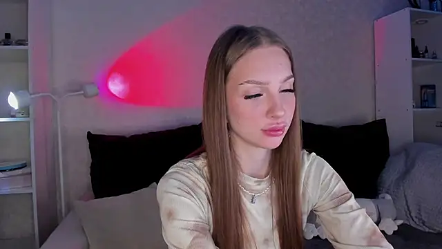 Snapshot of AliceLababy_ chatting on 11-13-25, 03:16 AliceLababy online show from 11-13-25, 03:16