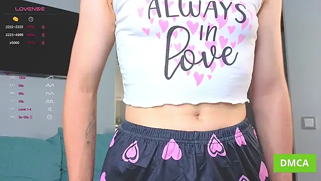 Snapshot of JuliannaWenger chatting on 10-23-25, 05:01 JuliannaWenger online show from 10-23-25, 05:01