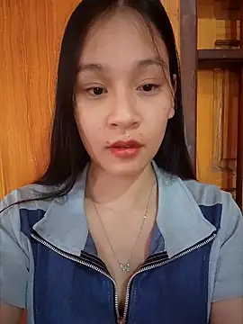 ChiecumBae online show from 10-18-25, 03:42