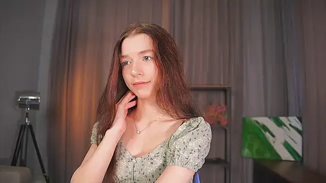 Snapshot of RoxieBolich chatting on 09-15-25, 12:38 RoxieBolich online show from 09-15-25, 12:38