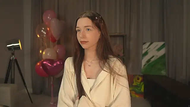 Snapshot of RoxieBolich chatting on 10-12-25, 01:54 RoxieBolich online show from 10-12-25, 01:54