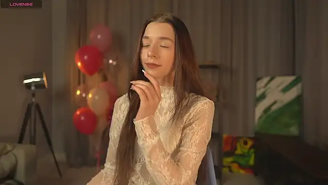 Snapshot of RoxieBolich chatting on 10-14-25, 03:02 RoxieBolich online show from 10-14-25, 03:02