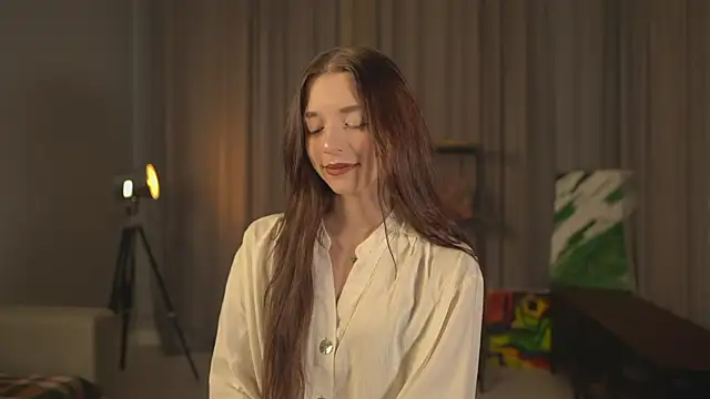 Snapshot of RoxieBolich chatting on 10-24-25, 01:40 RoxieBolich online show from 10-24-25, 01:40