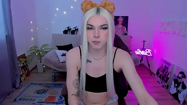 YourTrixie online show from 02-08-26, 06:50