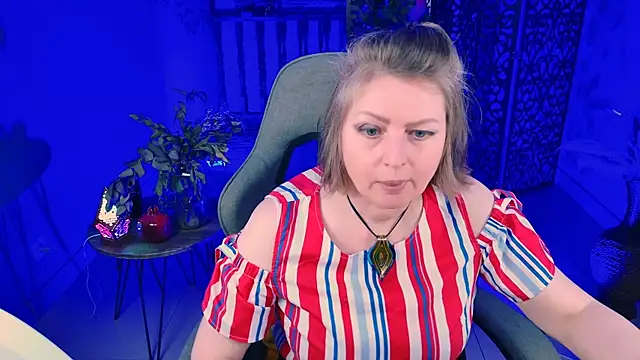 Snapshot of TiffanyBrauny chatting on 09-09-25, 10:26 TiffanyBrauny online show from 09-09-25, 10:26