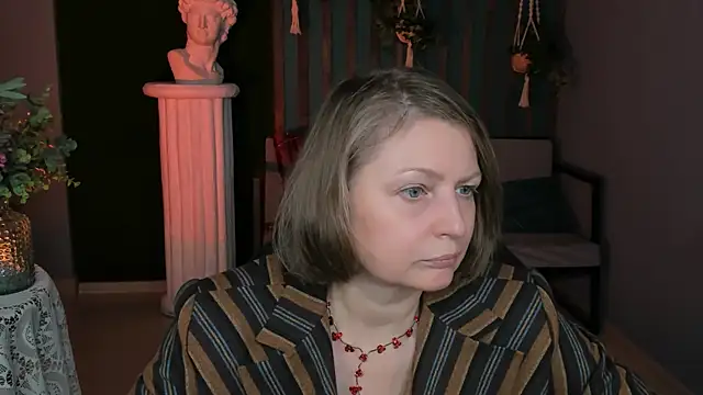 Snapshot of TiffanyBrauny chatting on 09-11-25, 09:20 TiffanyBrauny online show from 09-11-25, 09:20
