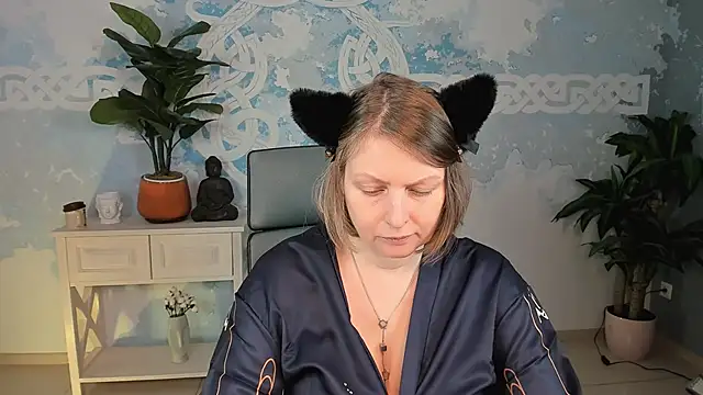 Snapshot of TiffanyBrauny chatting on 09-21-25, 10:17 TiffanyBrauny online show from 09-21-25, 10:17