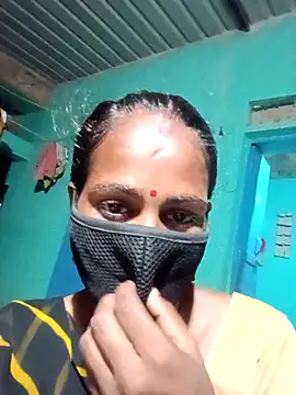 Snapshot of Maya_cut chatting on 09-13-25, 04:07 Maya cut online show from 09-13-25, 04:07