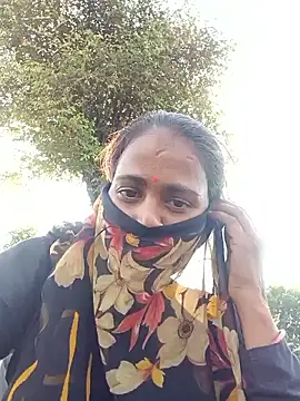 Snapshot of Maya_cut chatting on 09-19-25, 10:16 Maya cut online show from 09-19-25, 10:16