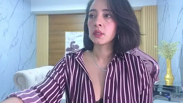 sara lopez s online show from 05-11-26, 02:12