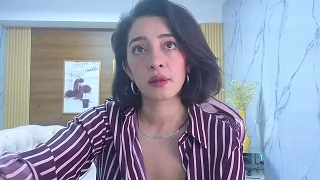 sara lopez s online show from 05-11-26, 02:45