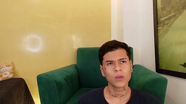 Snapshot of rosse_dredd chatting on 02-26-26, 03:27 rosse dredd online show from 02-26-26, 03:27