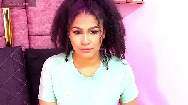 Snapshot of AYSHA_WATSON chatting on 10-15-25, 01:11 AYSHA WATSON online show from 10-15-25, 01:11