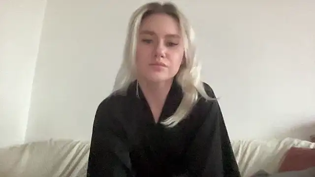 ElaraLuxxxe online show from 11-04-25, 11:09