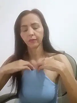 Snapshot of zaira_spice chatting on 04-26-26, 10:29 zaira spice online show from 04-26-26, 10:29