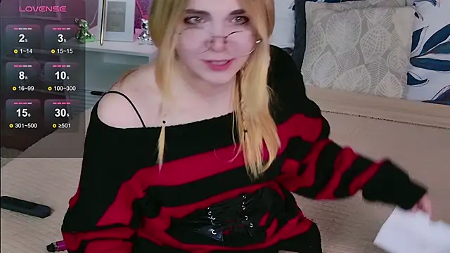 Evie Vall online show from 11-07-25, 03:34