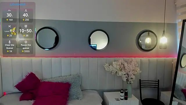 Mila Hank  online show from 09-29-25, 12:54