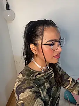Mia ferrari 1 online show from 09-11-25, 11:21