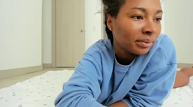Snapshot of Meganbelford1 chatting on 01-10-25, 02:23 Meganbelford1 online show from 01-10-25, 02:23