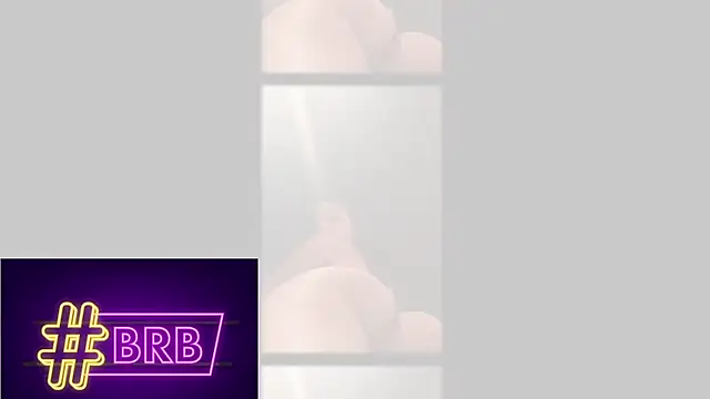 Snapshot of Roma_miilk chatting on 11-06-25, 01:17 Roma miilk online show from 11-06-25, 01:17