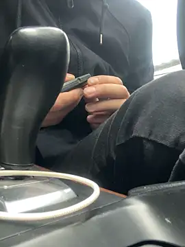 Snapshot of bmwe71 chatting on 09-30-25, 07:35 bmwe71 online show from 09-30-25, 07:35