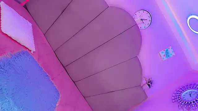 Nauthy girl online show from 10-06-25, 12:02