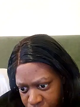 Snapshot of trickyOne chatting on 10-08-25, 09:29 trickyOne online show from 10-08-25, 09:29