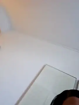 Snapshot of trickyOne chatting on 10-10-25, 03:33 trickyOne online show from 10-10-25, 03:33