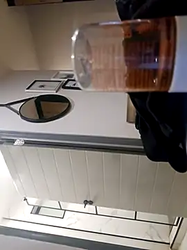 Snapshot of trickyOne chatting on 10-22-25, 05:24 trickyOne online show from 10-22-25, 05:24