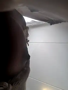 Snapshot of trickyOne chatting on 02-28-26, 11:00 trickyOne online show from 02-28-26, 11:00