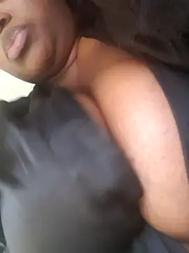 Snapshot of trickyOne chatting on 03-02-26, 03:41 trickyOne online show from 03-02-26, 03:41