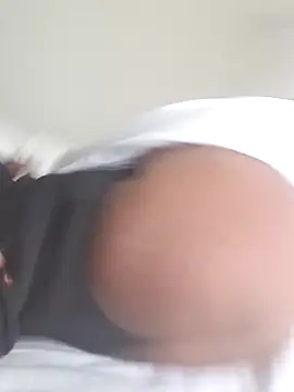 Snapshot of trickyOne chatting on 03-17-26, 05:27 trickyOne online show from 03-17-26, 05:27