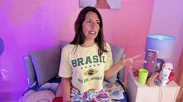 Snapshot of angelica_cute12 chatting on 10-10-25, 08:08 angelica cute12 online show from 10-10-25, 08:08