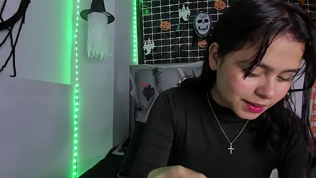 Snapshot of Sofia_villareal chatting on 10-16-25, 12:28 Sofia villareal online show from 10-16-25, 12:28