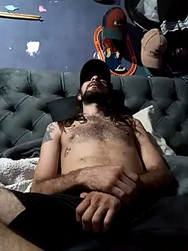 hairy mannn online show from 12-22-25, 05:10