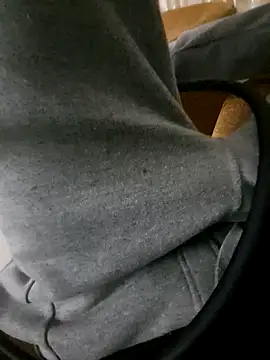 Snapshot of LuciousLyon chatting on 10-29-25, 10:44 LuciousLyon online show from 10-29-25, 10:44