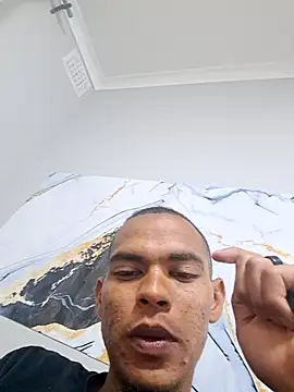 Snapshot of LuciousLyon chatting on 11-05-25, 09:04 LuciousLyon online show from 11-05-25, 09:04