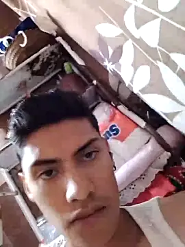 aispuro8505 online show from 10-06-25, 04:26