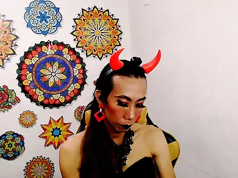 Snapshot of xx9inchesCOCKxx chatting on 10-28-25, 02:04 xx9inchesCOCKxx online show from 10-28-25, 02:04