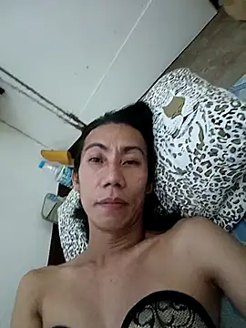 Snapshot of xx9inchesCOCKxx chatting on 11-05-25, 02:33 xx9inchesCOCKxx online show from 11-05-25, 02:33