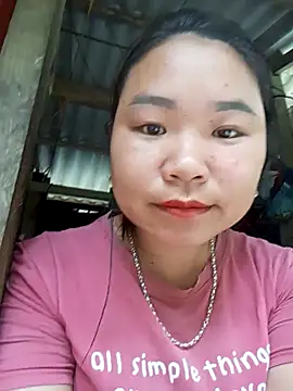 Snapshot of may-squirl chatting on 10-15-25, 02:11 may-squirl online show from 10-15-25, 02:11