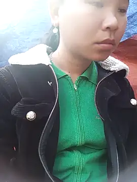 Snapshot of may-squirl chatting on 10-30-25, 02:24 may-squirl online show from 10-30-25, 02:24